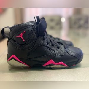 Jordan 7 Retro- Black Hyper Pink